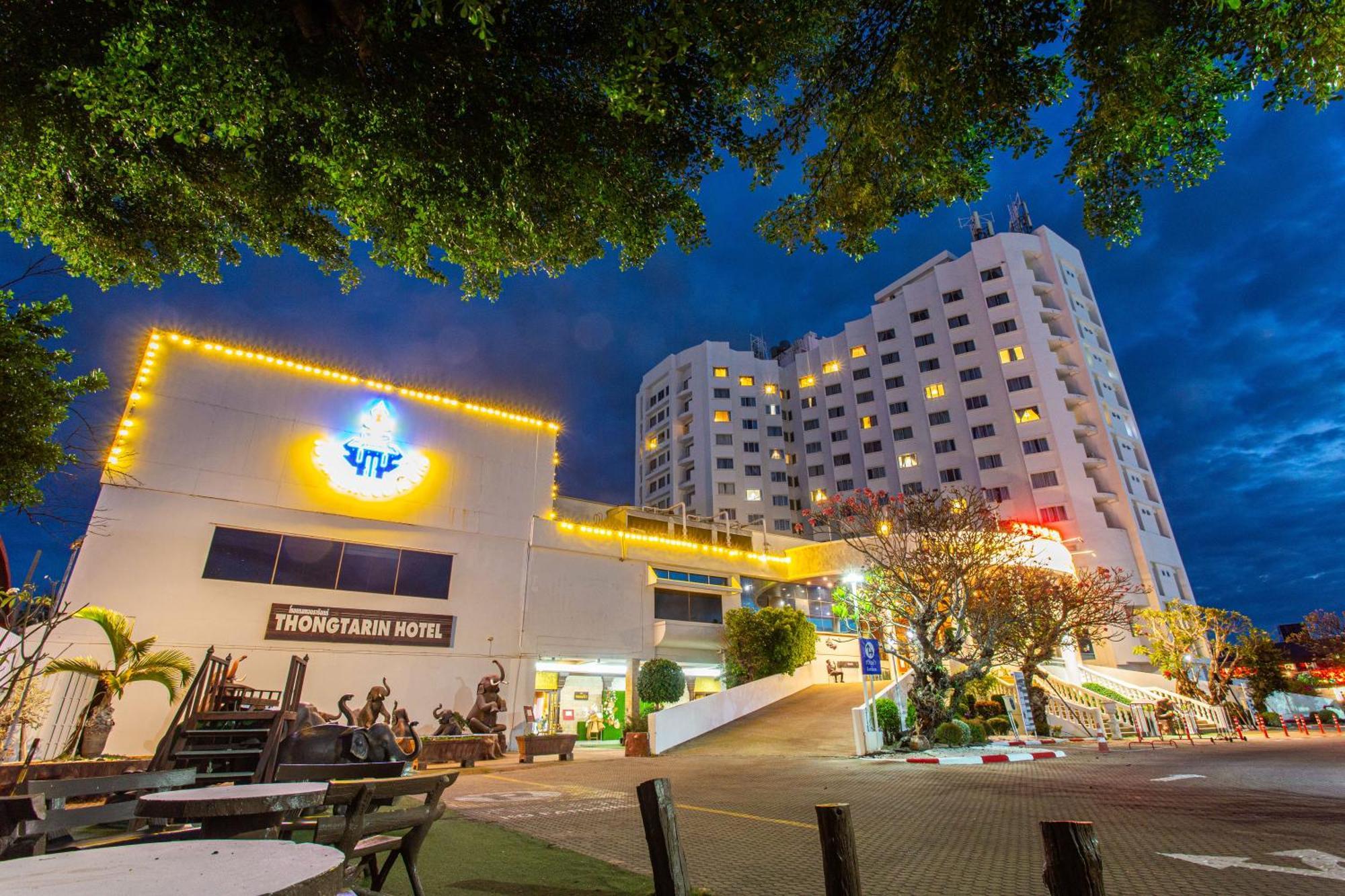 Thong Tarin Hotel Surin Exterior photo