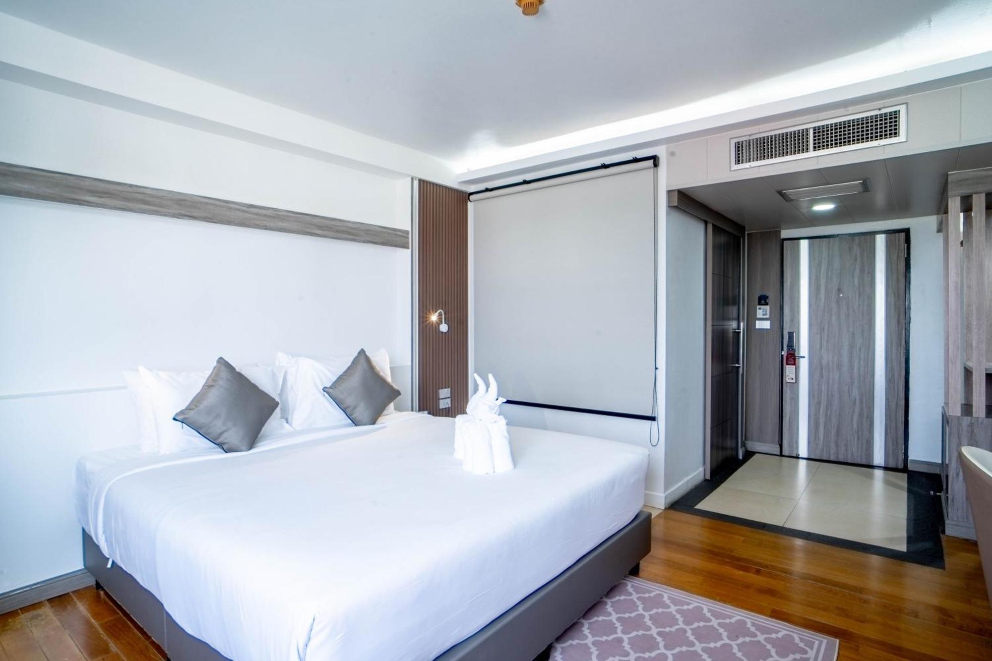 Thong Tarin Hotel Surin Exterior photo