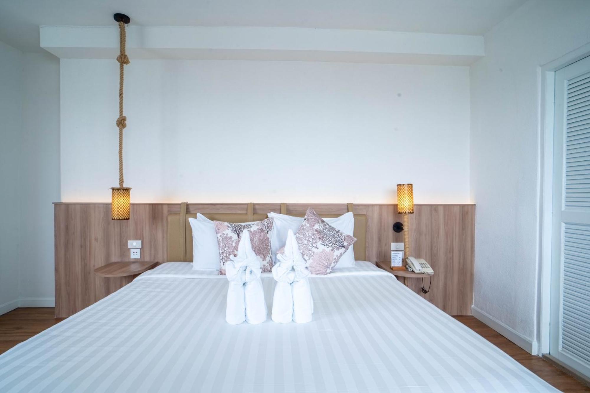 Thong Tarin Hotel Surin Exterior photo