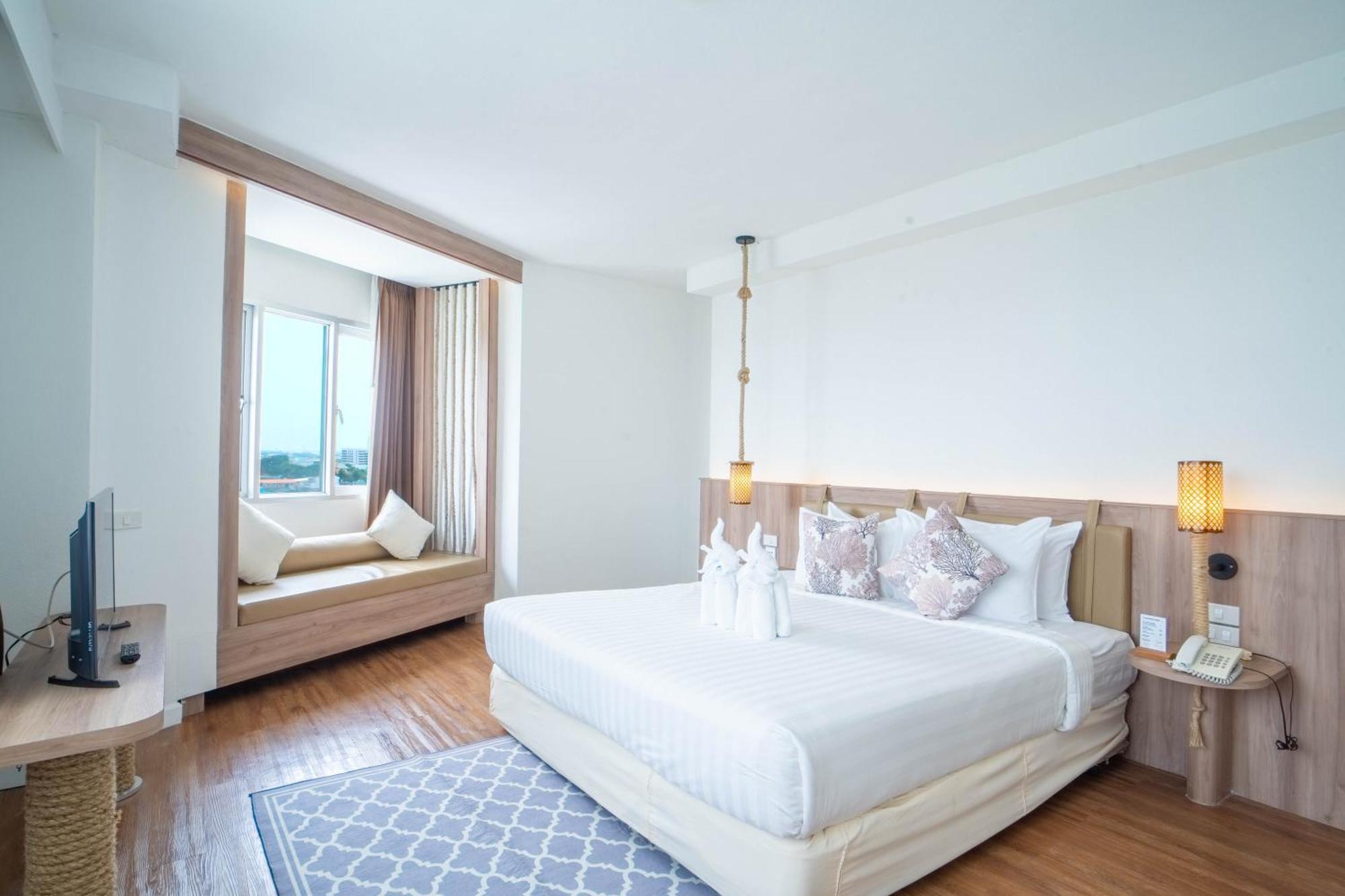 Thong Tarin Hotel Surin Exterior photo