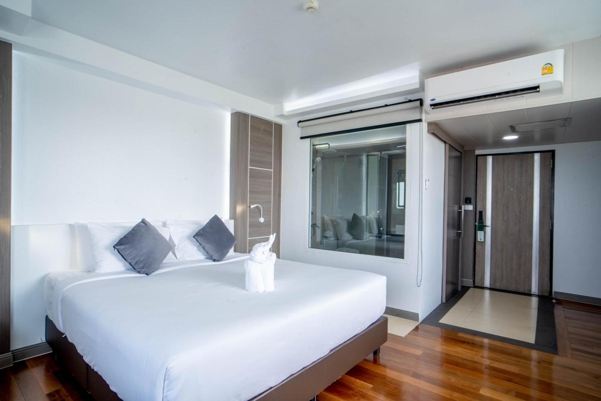 Thong Tarin Hotel Surin Exterior photo