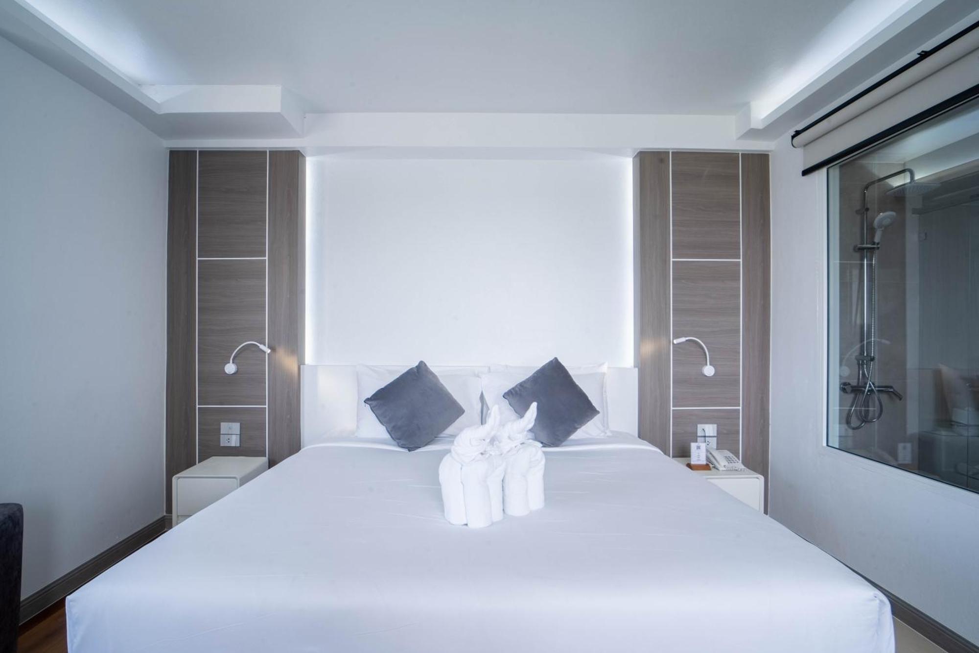 Thong Tarin Hotel Surin Exterior photo